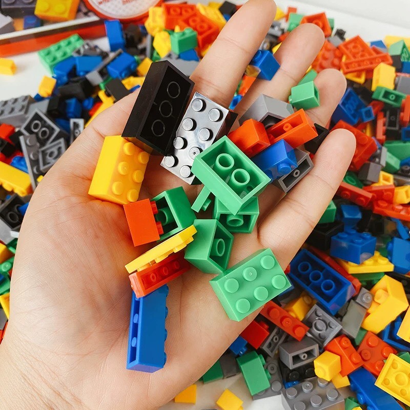 Đồ Chơi Xếp Hình 1000 Chi Tiết Lego Xếp Hình Lắp Ghép Đa Dạng Giành Cho Bé, Giúp Bé Phát Triển Trí Não
