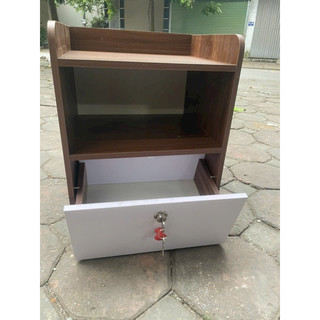 Tab tủ đầu giường có khoá