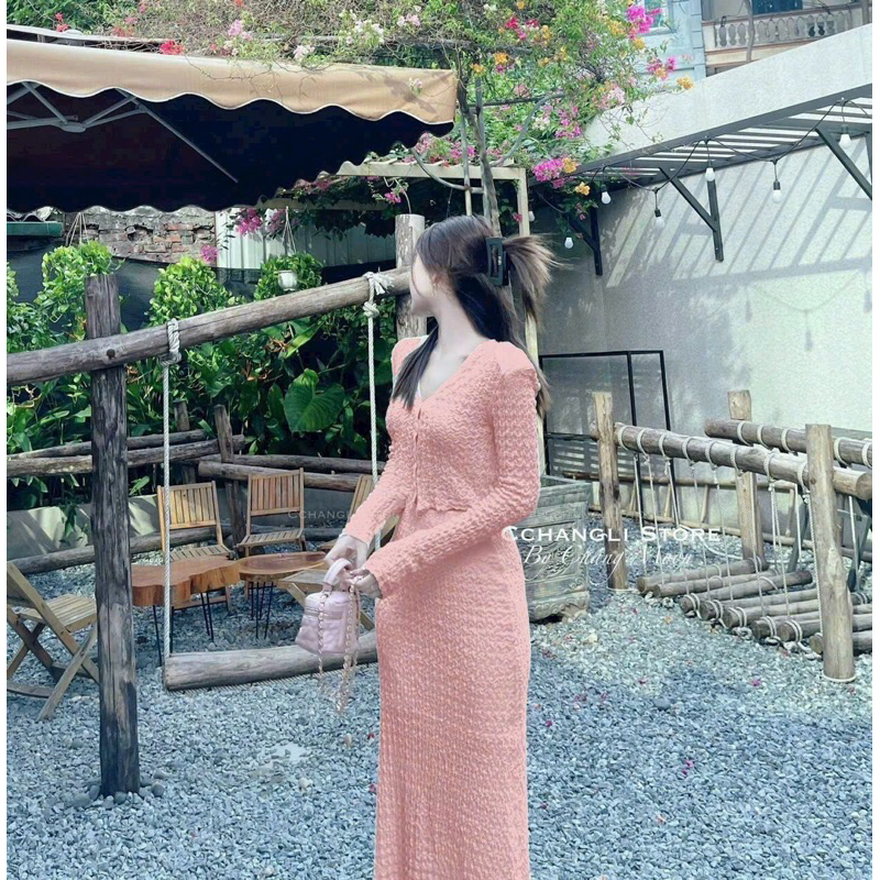 *Sét áo váy tay dài thời trang nữ mặc đi chơi chất liệu Ren y hình kèm lót áo cổ trái tim cài nút thật váy dài maxi