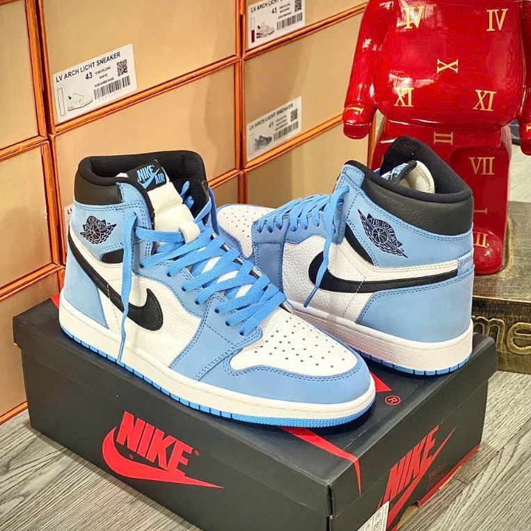 Giày Air Jordan 1 High University Blue LikeaAuth