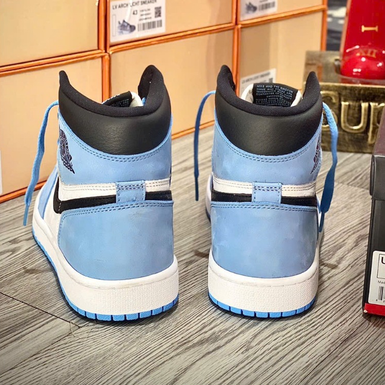 Giày Air Jordan 1 High University Blue LikeaAuth