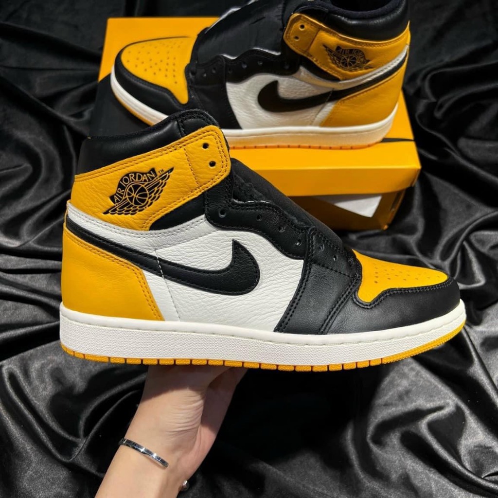 Giày Sneaker Air Jordan 1 Retro High Taxi LikeAuth