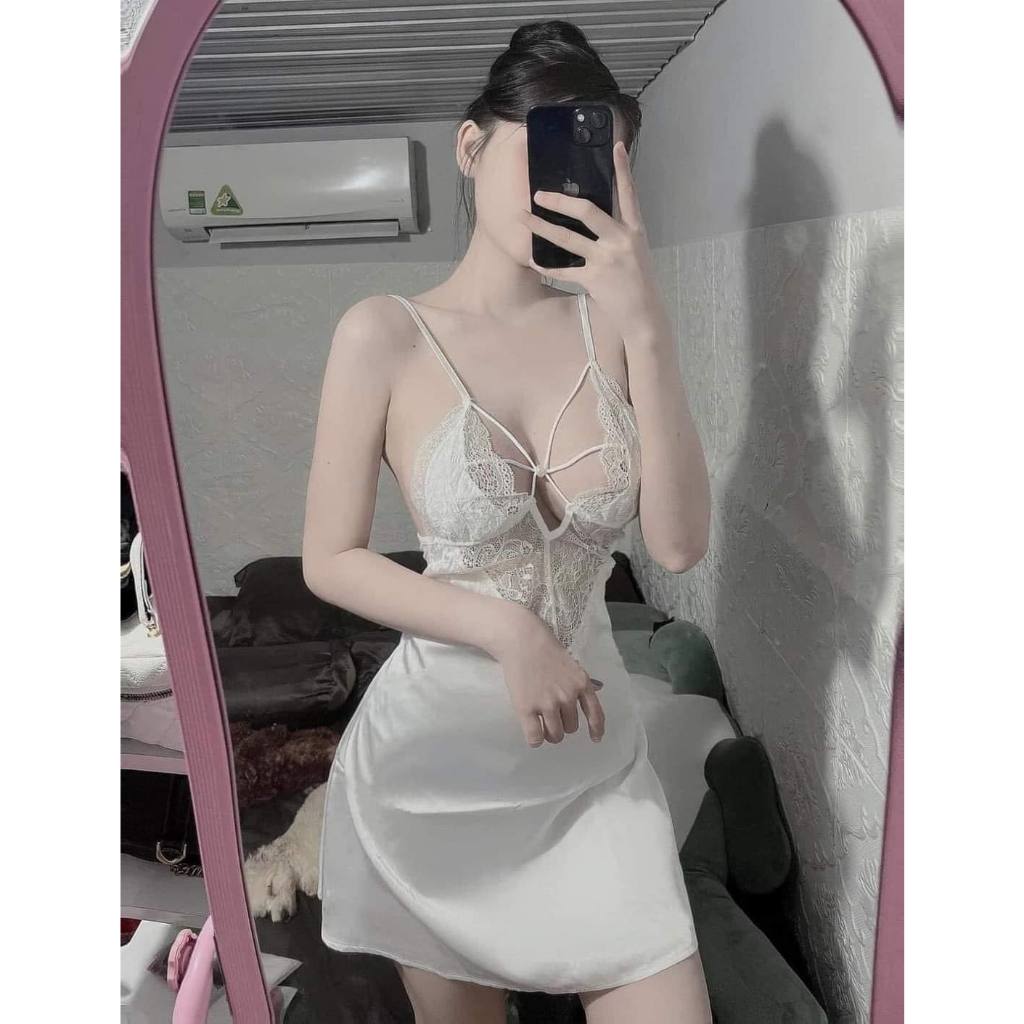 Váy lụa satin đính hạt ngọc 8390