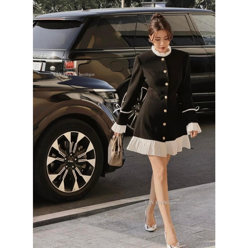 Váy nữ cổ ren chân váy ren đính cúc hàng  ép mùng dày dặn chất đẹp chuẩn form mẫu thiết kế