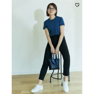 U ni qlo - Áo thun nữ basic cổ tròn dòng U ( tag Nhật )