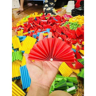 quạt dán chữ thư pháp