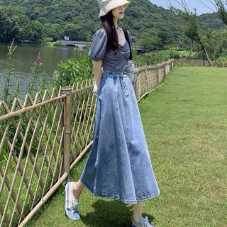 Chân váy jeans dáng xoè lưng cao chân váy demin xoè phong cách hàn quốc mầu nhạt.
