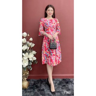 Đầm emy em7360 xoè hồng tay lỡ