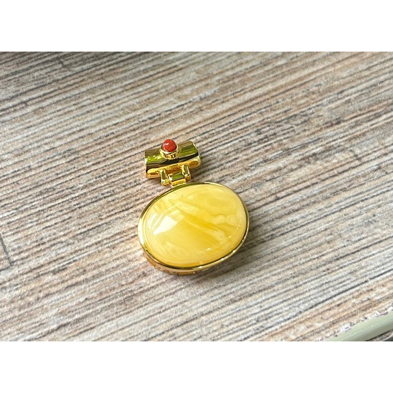 Mặt dây bạc 925 đính amber mật lạp thiên nhiên