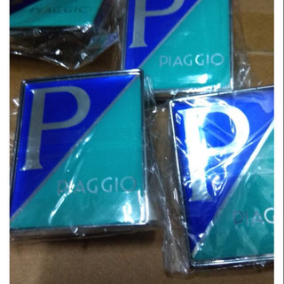 Logo chữ P xe Vespa cao cấp zin