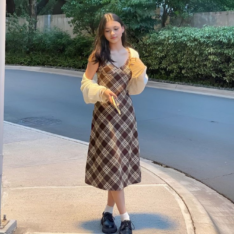 𝐑𝐀𝐍𝐃𝐎𝐌𝐁𝐄𝐈𝐁𝐄𝐈 KISS, KISS DRESS 🥨 VÁY HAI DÂY PHONG CÁCH VINTAGE HỌA TIẾT KẺ CARO DARK ACADEMIA INSPIRED