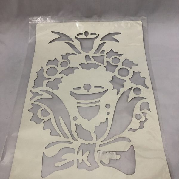 Khung xịt tuyết bằng giấy trang trí giáng sinh trên cửa kính/tờ