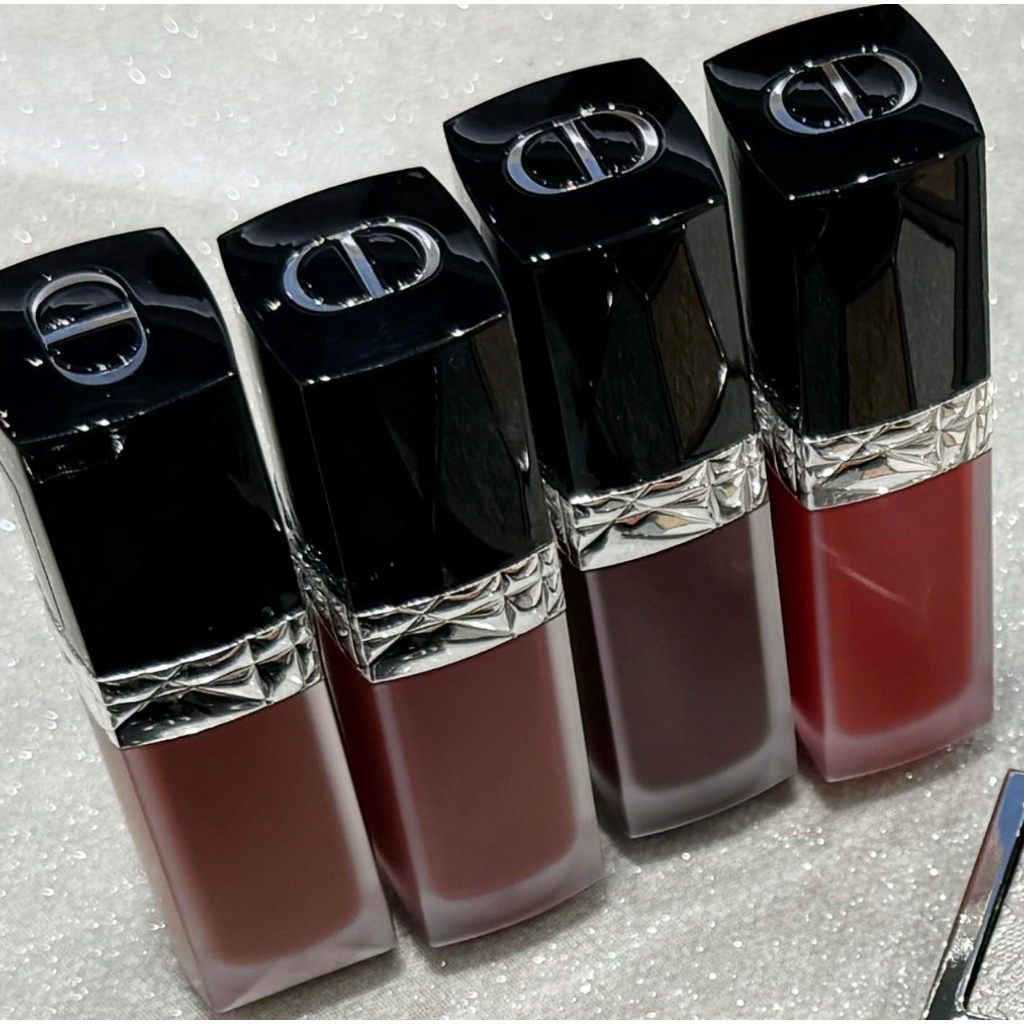 Son kem Dior Forever NHŨ LẤP LÁNH dòng Liquid NẮP ĐEN