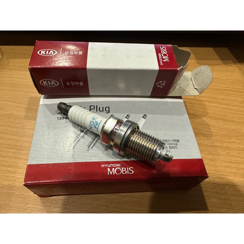 Bugi NGK Iridium cho xe Kia Carens