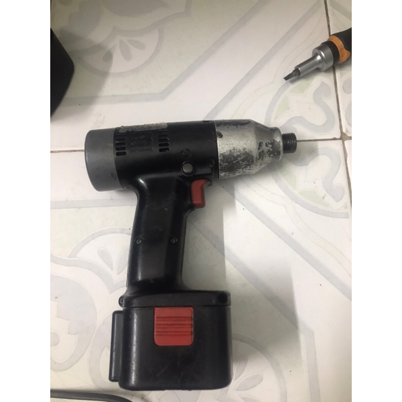 Thân máy + pin national