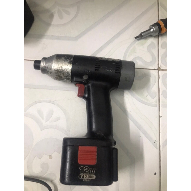 Thân máy + pin national