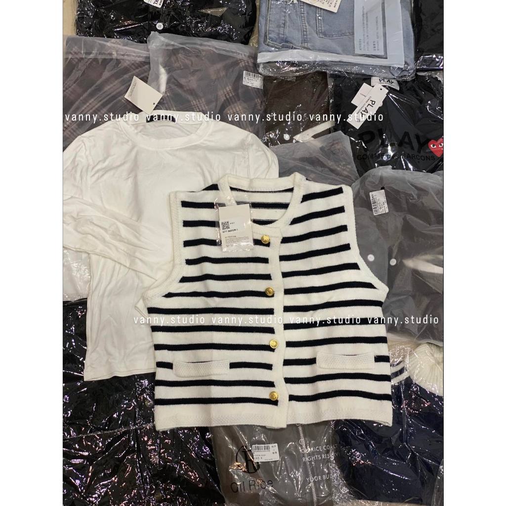SET  áo gile sọc đen trắng và quần jeans suông màu trắng QC