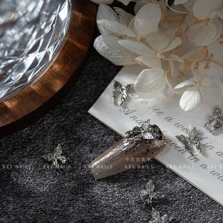 Charm bướm trang trí móng bán lẻ 1 con