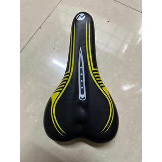 Yên xe đạp thể thao , địa hình                                           .