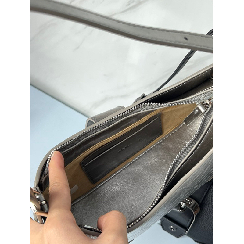 Túi xách nữ Pd kẹp nách nắp belt đủ 4 màu siêu hot