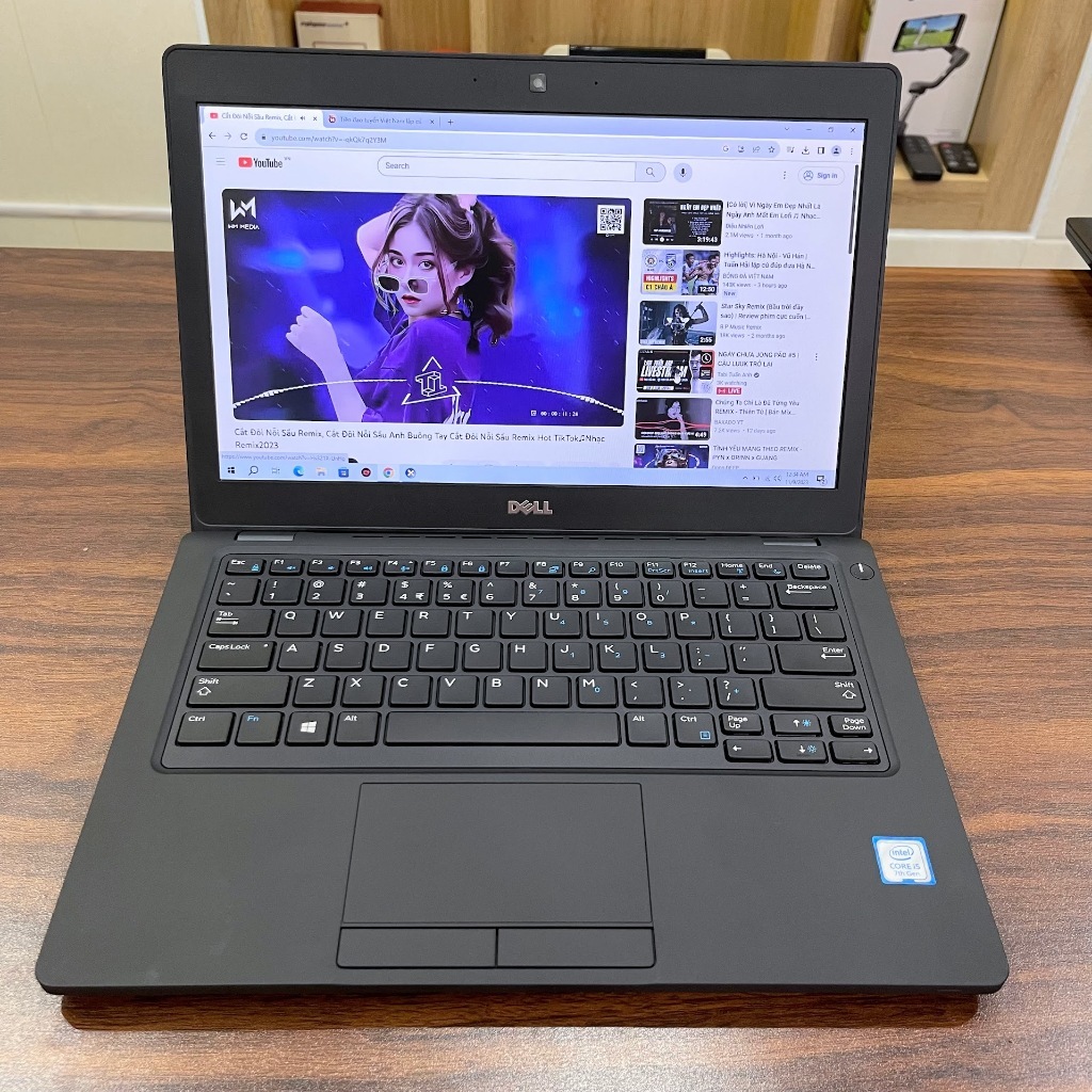 Laptop Dell Latitude E5290 Core i5 8250u 8G 256G SSD - Màn 12.5 inch nhẹ 1.3Kg