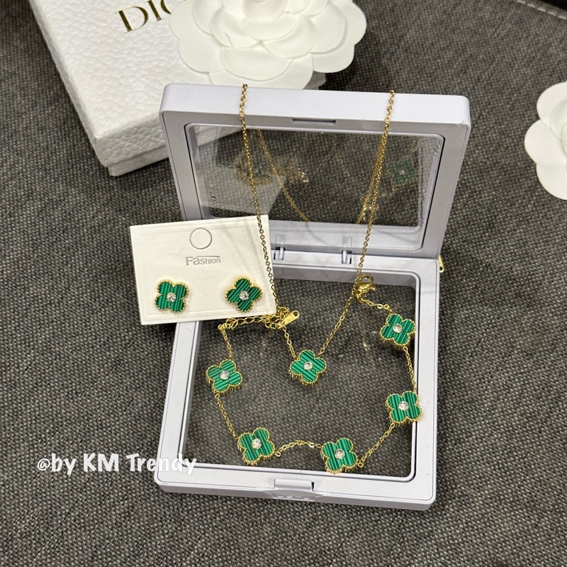 Set bông tai dây chuyền titan không đen không rỉ