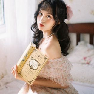 Thanh lý đầm dài trễ vai dáng xòe hoa nhí của MARC phong cách tiểu thư size s