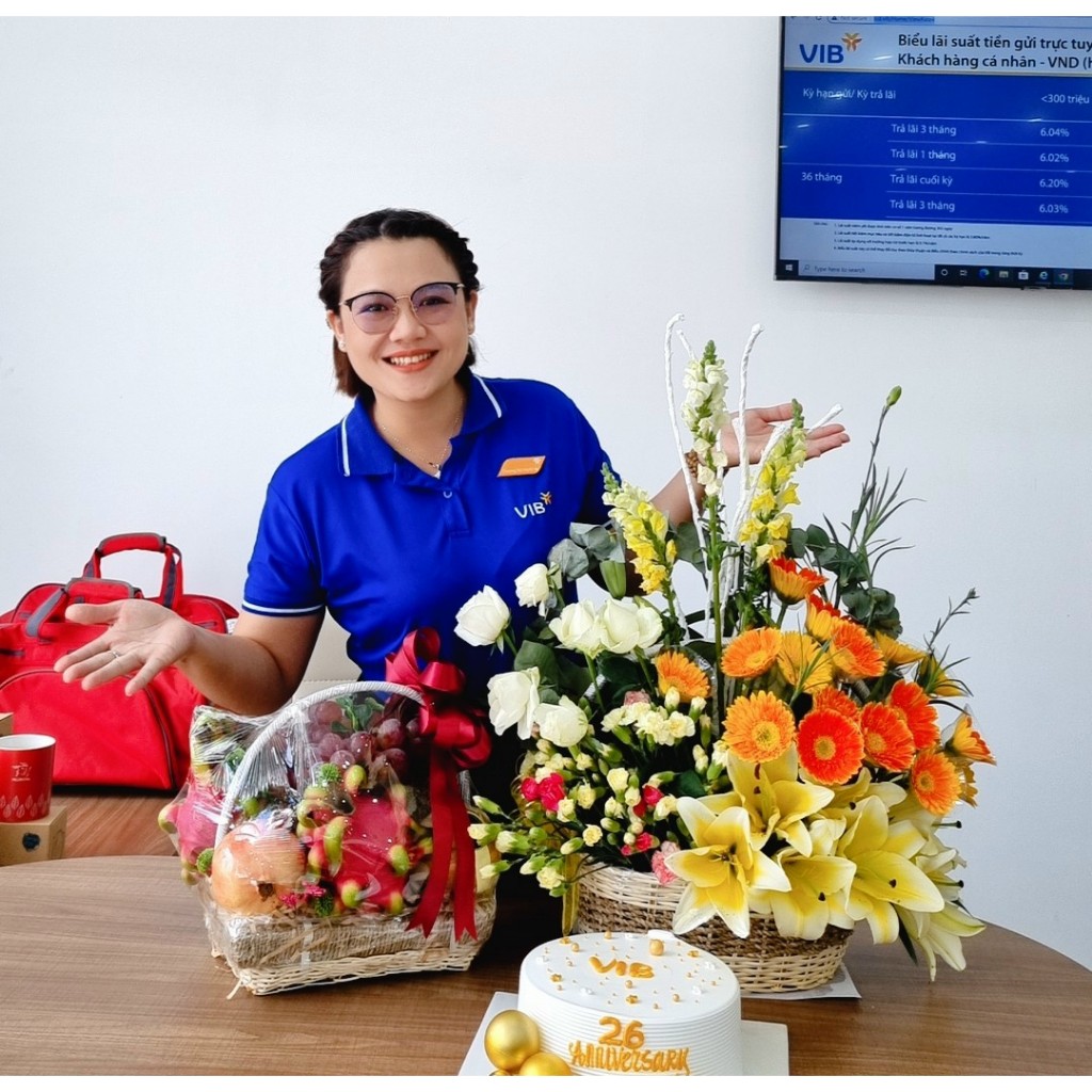 Áo thun ngân hàng Quốc tế VIB, logo thêu, Nam Nữ