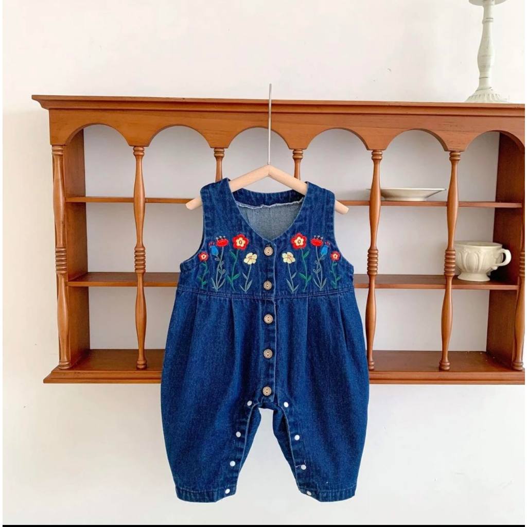 Sét Yếm Bò Thêu Hoa Áo Lem Tăm Cổ Phối Ren 4-11 Kg ,Sét Yếm Cho Bé Gái Đầy Tháng Thôi Nôi