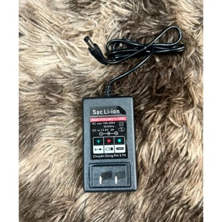 Sạc 3S 12.6V 2A dùng cho pin Li-ion có đèn báo và tự ngắt khi đầy.