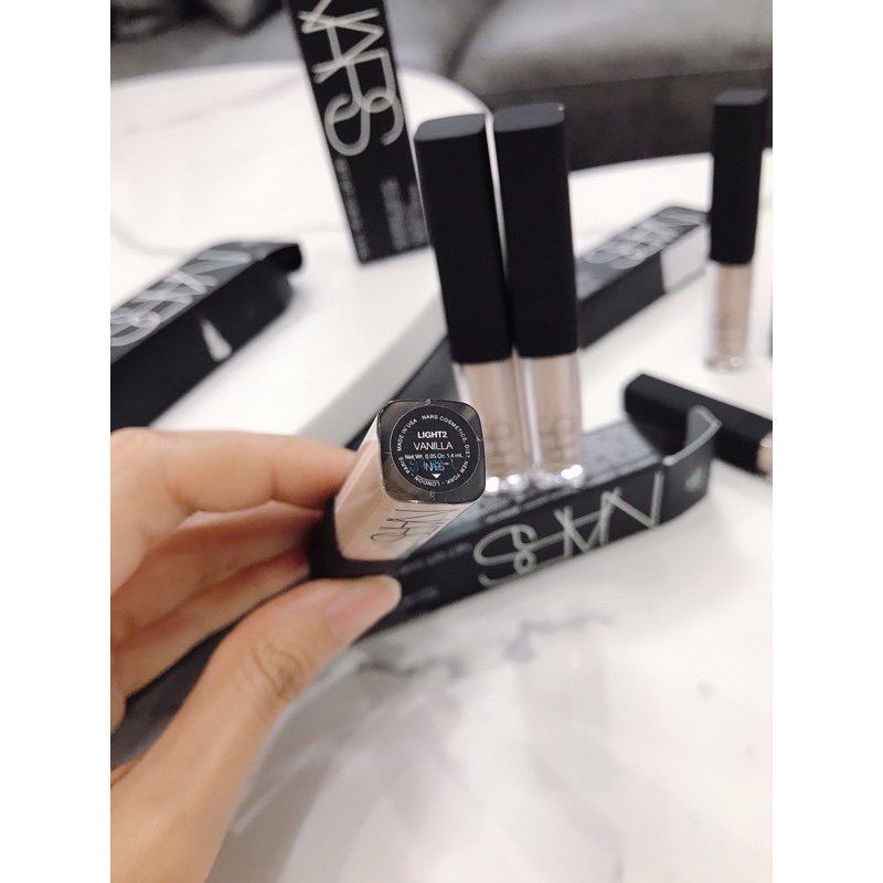 Che Khuyết Điểm NARS Radiant Creamy Concealer | 2 Tone Màu Vanilla & Custard