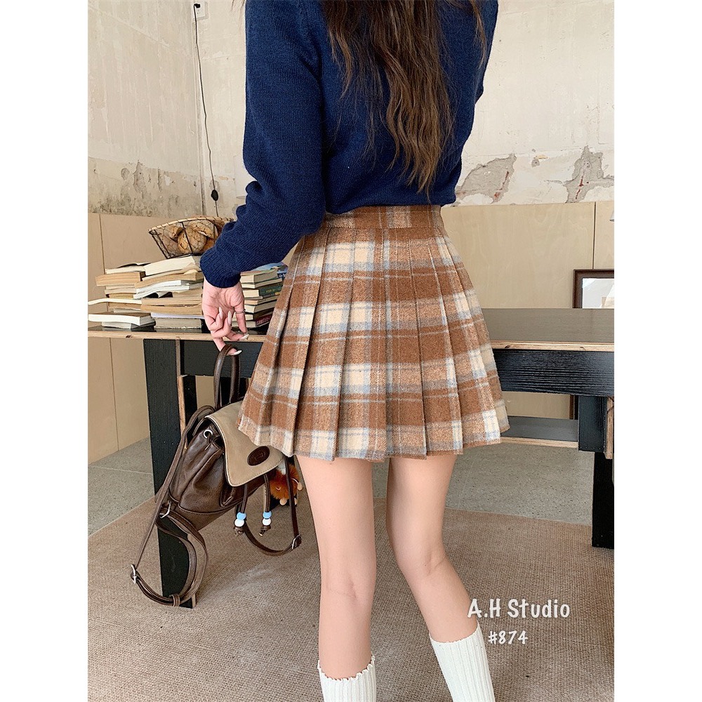 Chân váy dạ kẻ xếp ly dáng ngắn phong cách basic 874- Retrostyle - CVxeplyke874_P4K14