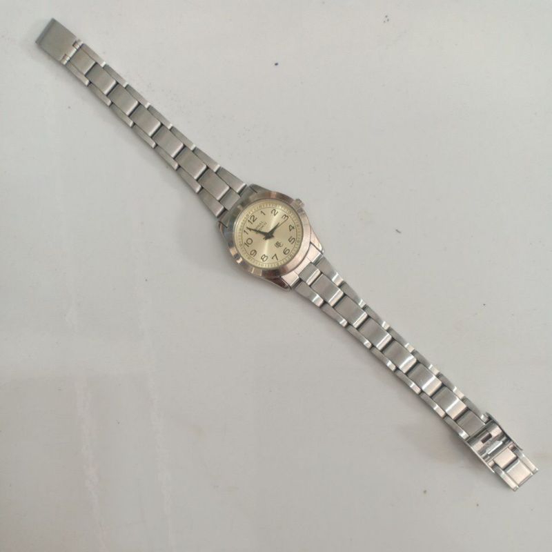 Đồng hồ si nữ hiệu ROYAL CROWN màu bạc