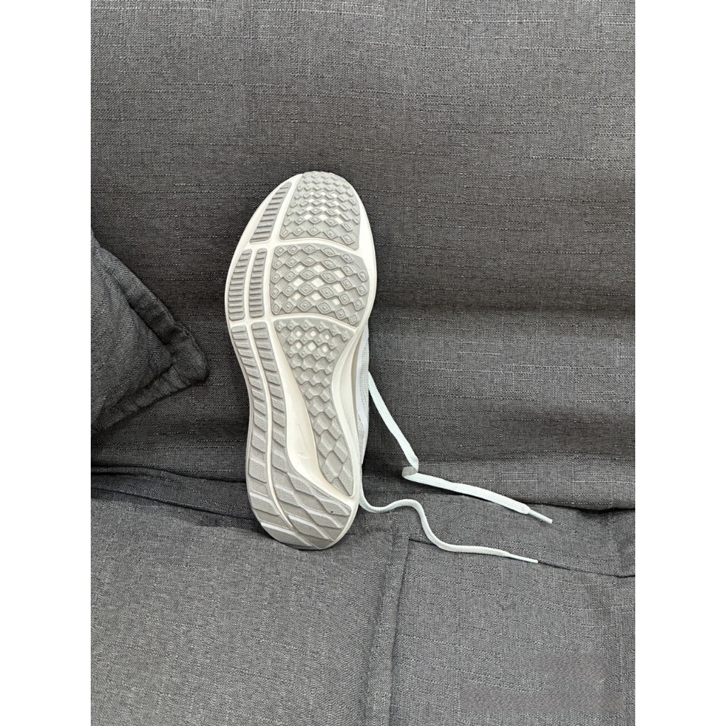 Giày thể thao chạy bộ AIR ZOOM PEGASUS 40 phù hợp chạy quãng 25km trở lại êm nhẹ