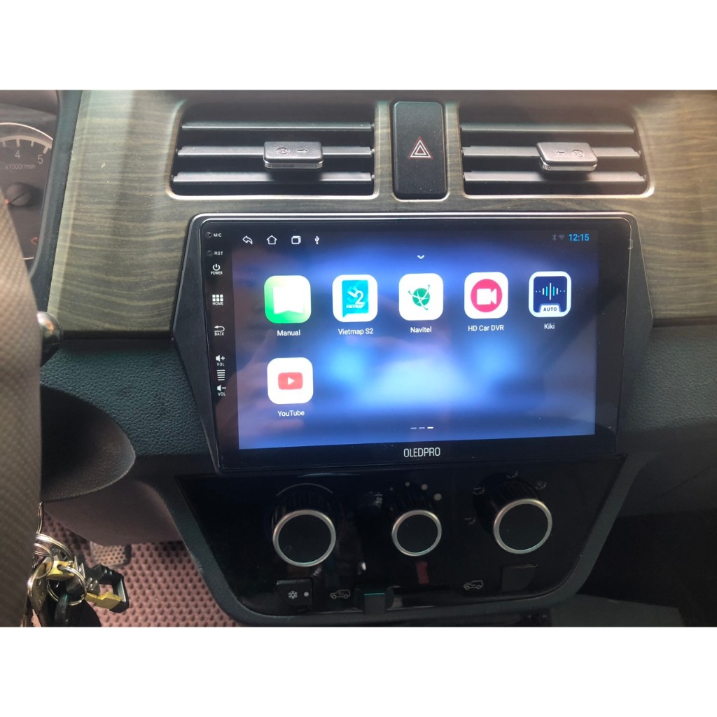 Màn hình android cho ô tô OLEDPRO A3 bản wifi Ram 2G 32G tặng VIETMAP S2, có quạt tản nhiệt, chia đôi màn hình