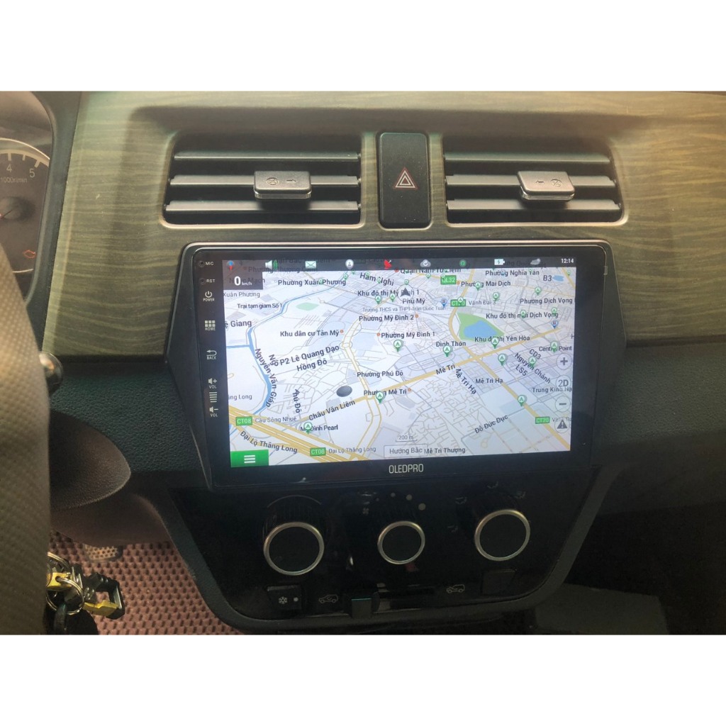 Màn hình android cho ô tô OLEDPRO A3 bản wifi Ram 2G 32G tặng VIETMAP S2, có quạt tản nhiệt, chia đôi màn hình