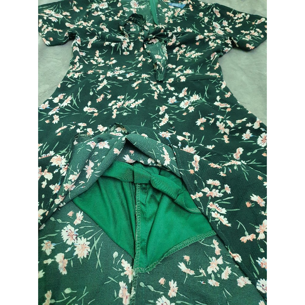 Đầm xoè hoạ tiết hoa nhí chất thun như hình