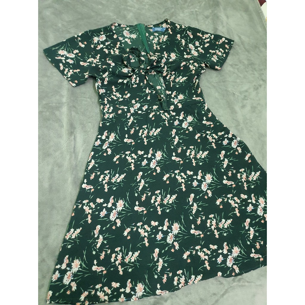 Đầm xoè hoạ tiết hoa nhí chất thun như hình