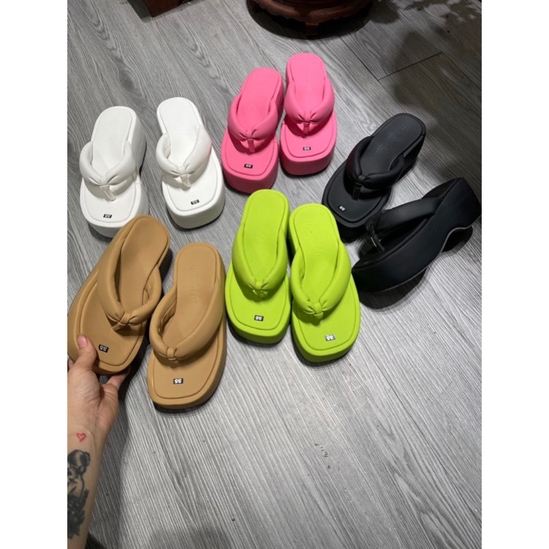 Dép bánh mỳ xỏ ngón tôn dáng