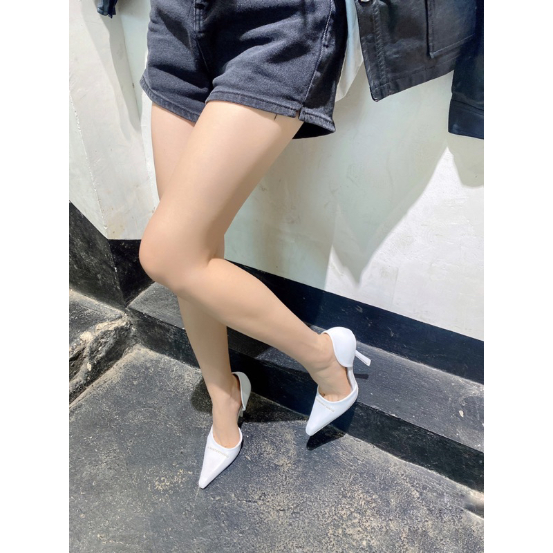 Giày Alex mũi nhọn hở eo sang trọng da mềm 1658A