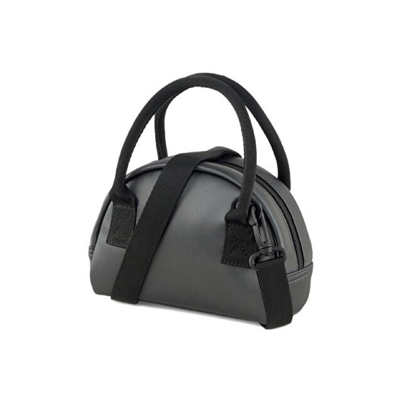 Túi Pu M@, Lev is Xuất Nhật