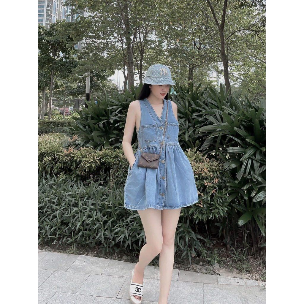 Váy bò 3 lỗ tiểu thư sát nách xinh