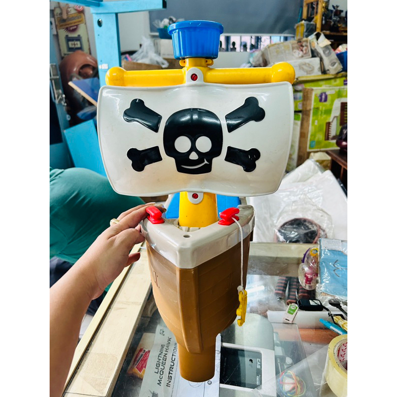 Xe chòi chân Little Tikes tàu cướp biển chính hãng