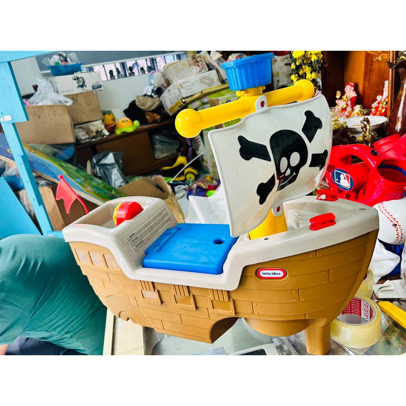 Xe chòi chân Little Tikes tàu cướp biển chính hãng