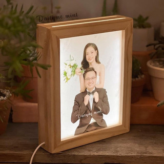 Khung ảnh hộp gỗ 2 mặt phát sáng làm đèn ngủ quà tặng tình yêu