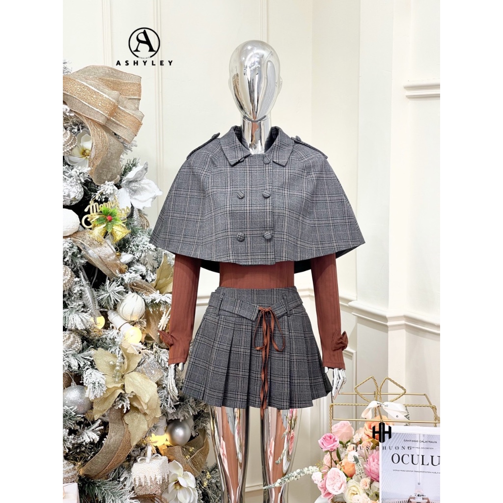 Set áo choàng chân váy xếp ly kẻ sọc 𝐀𝐒𝐇𝐘𝐋𝐄𝐘 kèm áo thun gân tay đính nơ xinh xắn