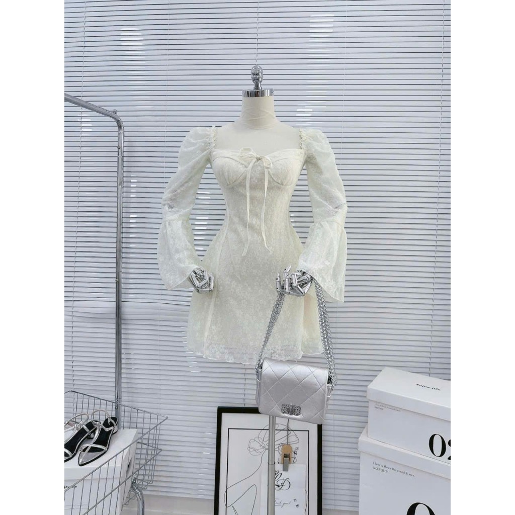 Đầm váy nữ ren cúp xòe tay loe Erica Dress