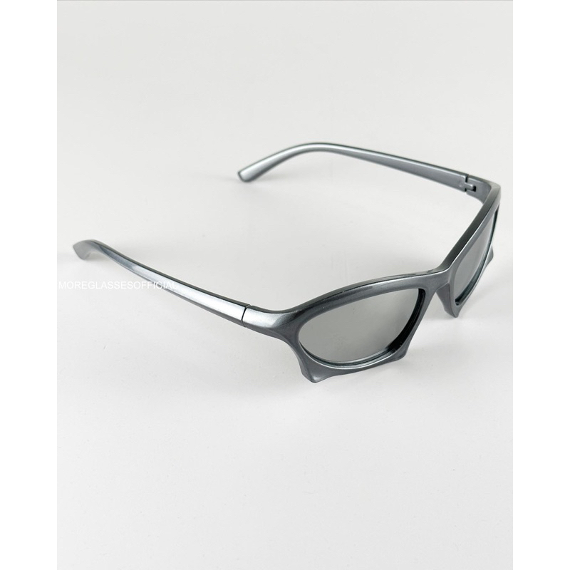 Kính mát có sẵn MOREGLASSES phong cách Y2K Punk tròng kính chống UV 400 ảnh thật tặng kèm túi đựng và khăn lau