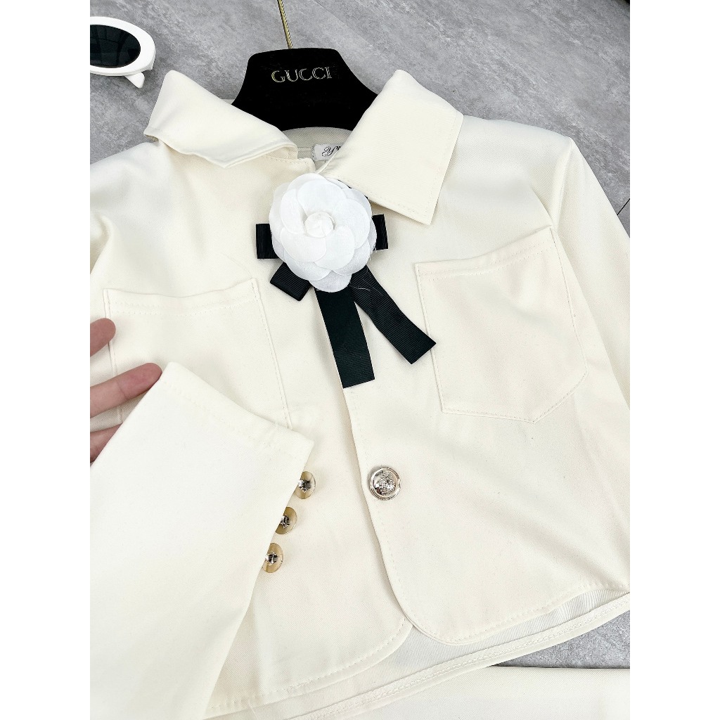 Set Váy Nữ Tiểu Thư Màu Kem Đầm 2 Dây Dáng Dài Mix Ao Khoác Ngoài Dáng Ngắn Cúc Dọc Kèm Nơ Hoa Nổi Freesize