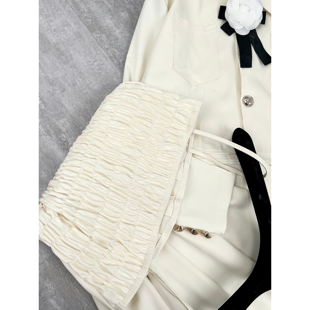 Set Váy Nữ Tiểu Thư Màu Kem Đầm 2 Dây Dáng Dài Mix Ao Khoác Ngoài Dáng Ngắn Cúc Dọc Kèm Nơ Hoa Nổi Freesize